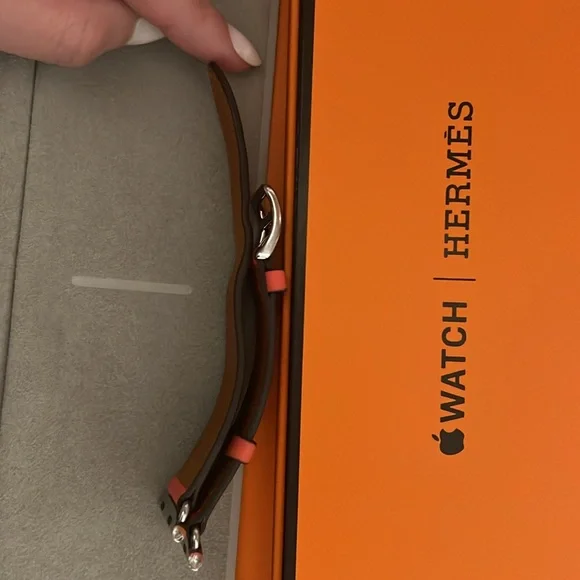 Hermes Apple Watch Band 41mm Rose Texas Swift Leather Single Tour - Picture 6 of 10